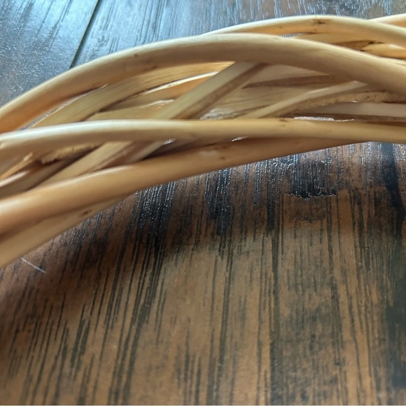 Floral Garden Willow Wreaths - Picture 7 of 9